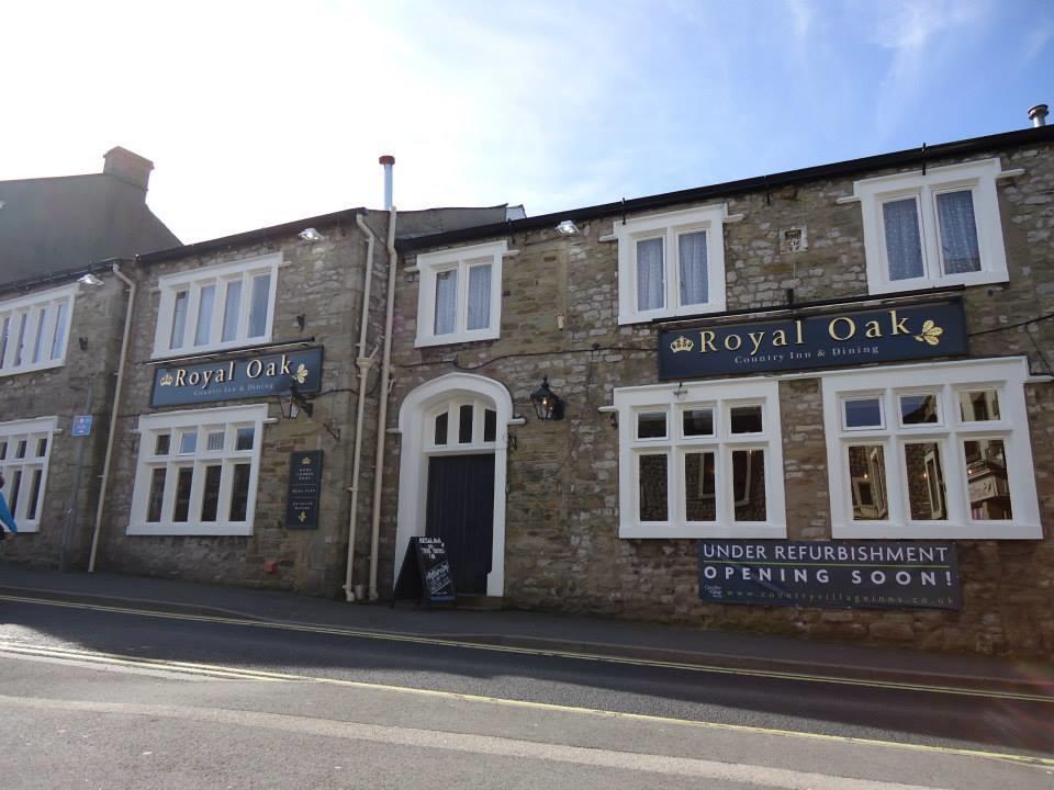 The Royal Oak Hotel Settle Exterior photo