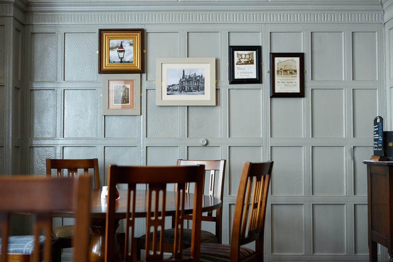 The Royal Oak Hotel Settle Exterior photo